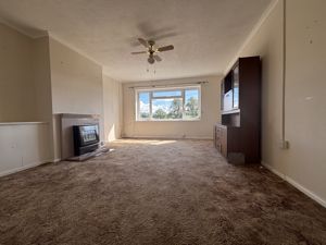 Sitting Room- click for photo gallery